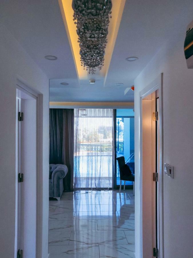 Aquamarine Luxury Residence 키레니아 외부 사진