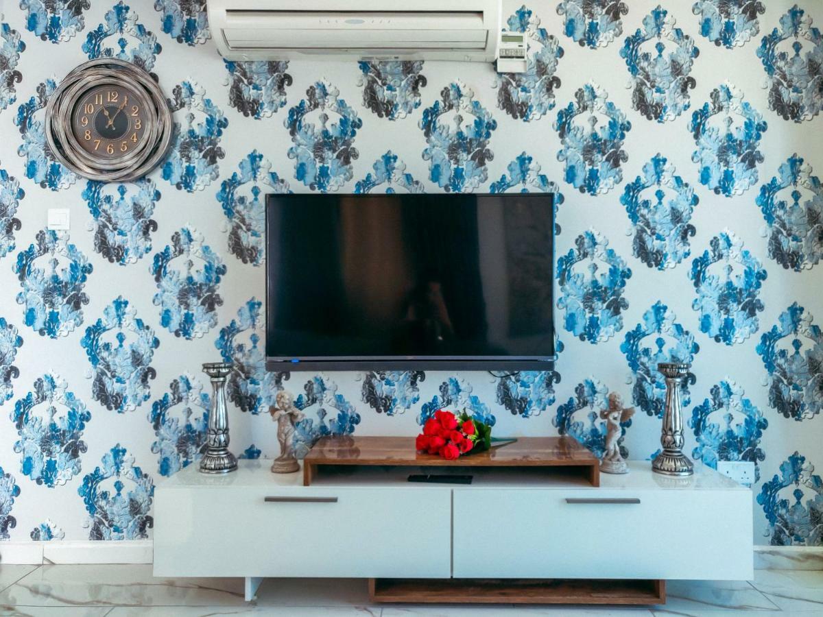 Aquamarine Luxury Residence 키레니아 외부 사진