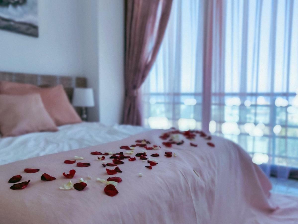 Aquamarine Luxury Residence 키레니아 외부 사진