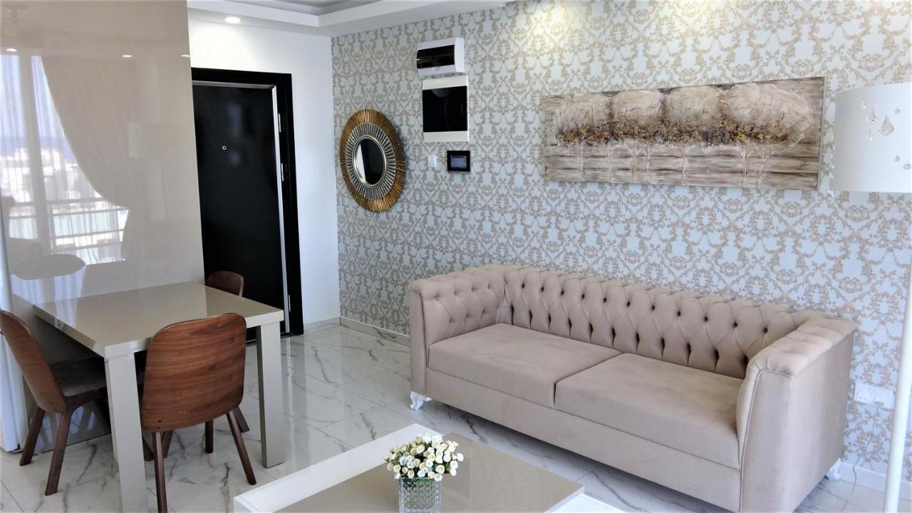 Aquamarine Luxury Residence 키레니아 외부 사진