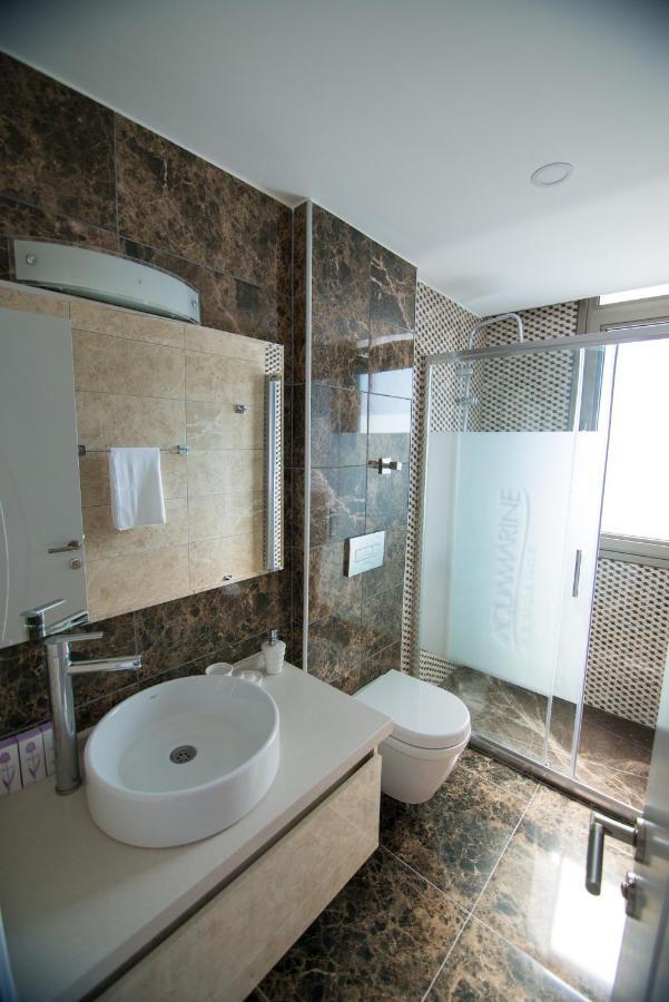 Aquamarine Luxury Residence 키레니아 외부 사진
