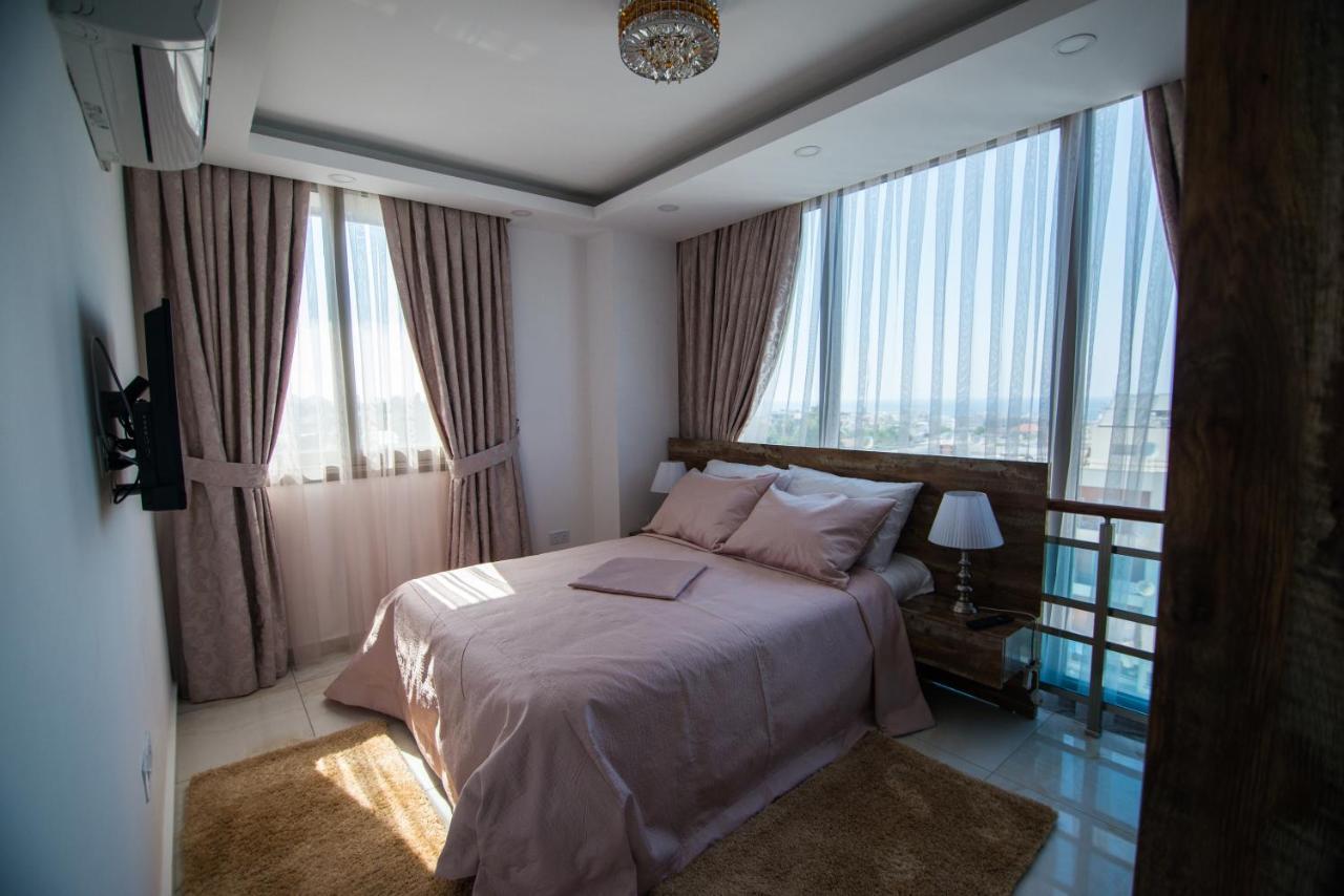 Aquamarine Luxury Residence 키레니아 외부 사진